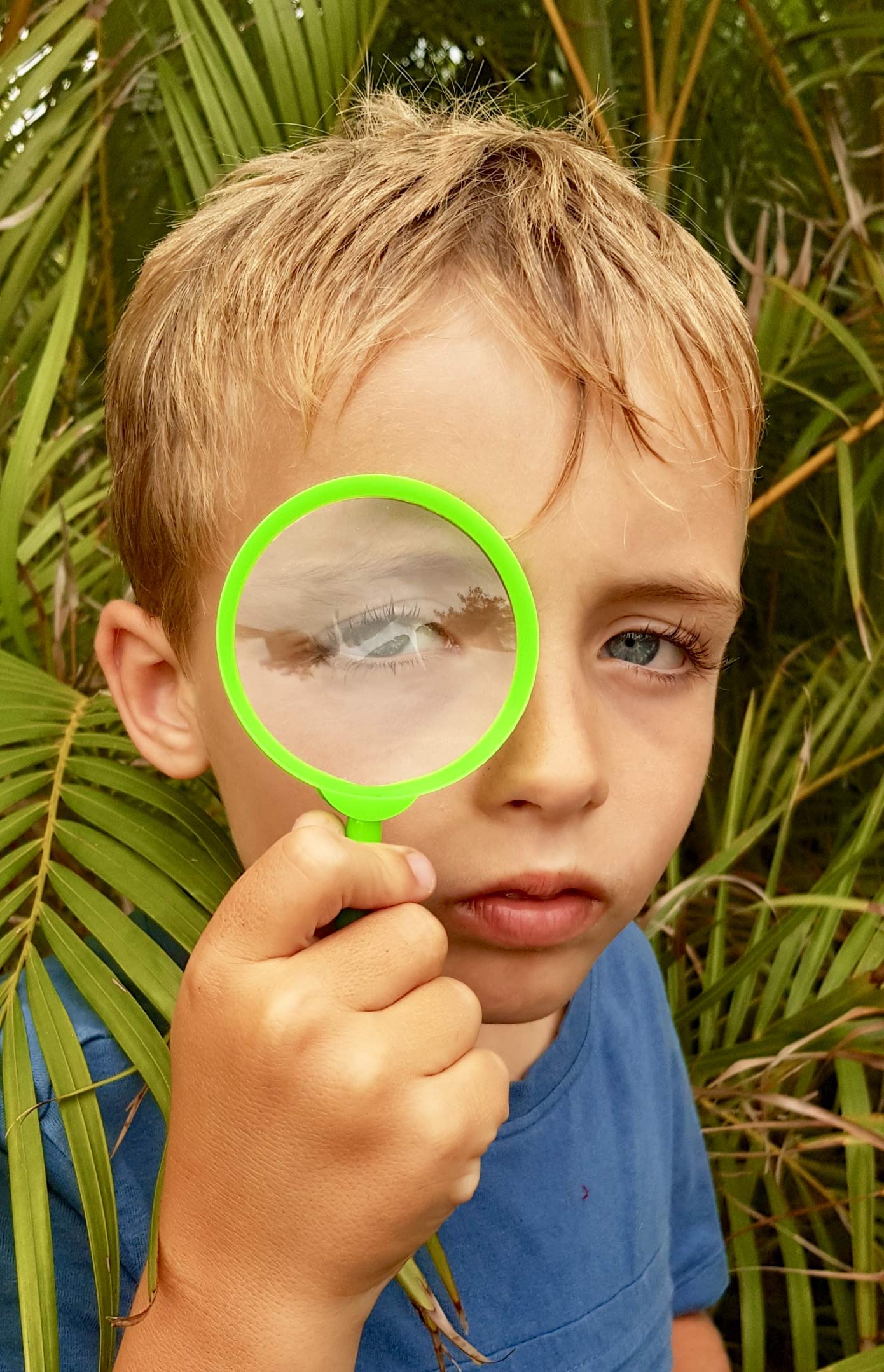 Kidz@Play Adventure Kidz kit soft case protects optics during travel.