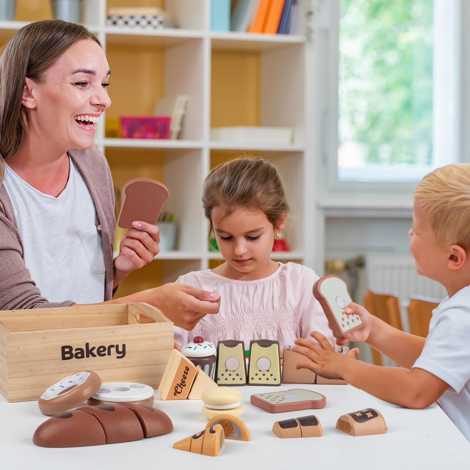 Kienvy wooden croissant toy supports cooperative kitchen role-play adventures.