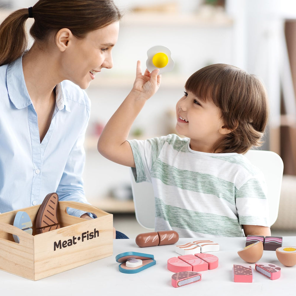 Kienvy hot dog wooden play food for quick pretend meals and colorful play.