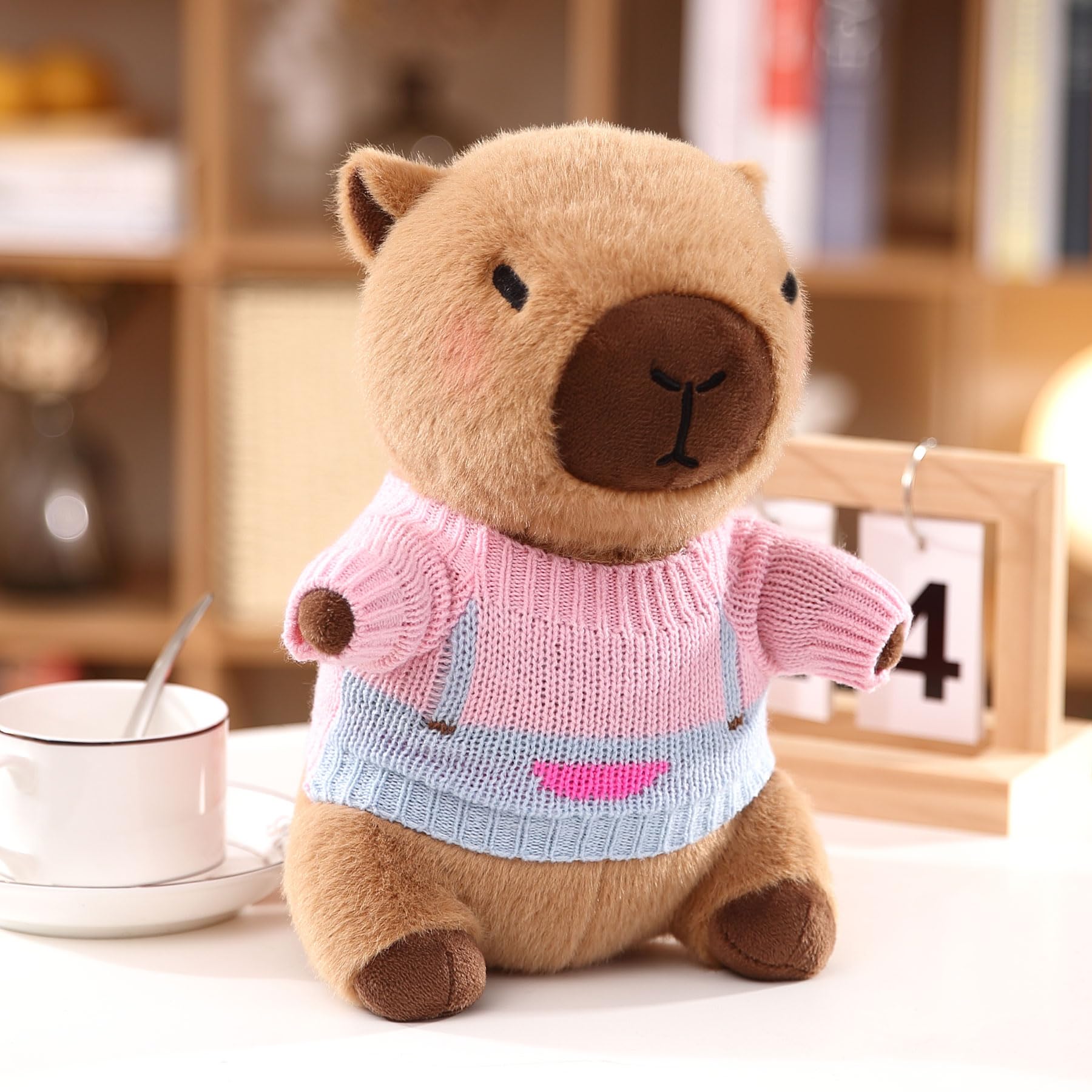 Kireidane capybara plush with backpack accessory for travel-inspired play