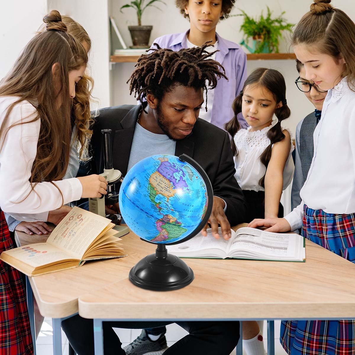 KISEER kids classroom globe supports engaging geography lessons through rotation.