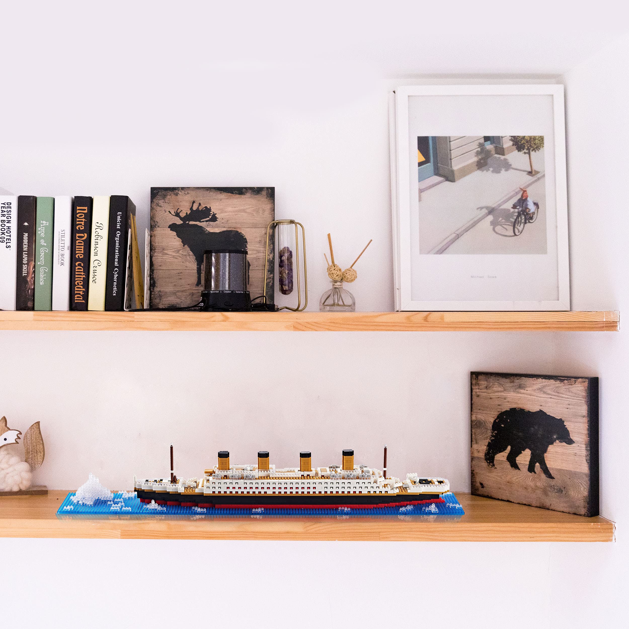 KLMEi display-worthy Titanic model ready for desk or shelf