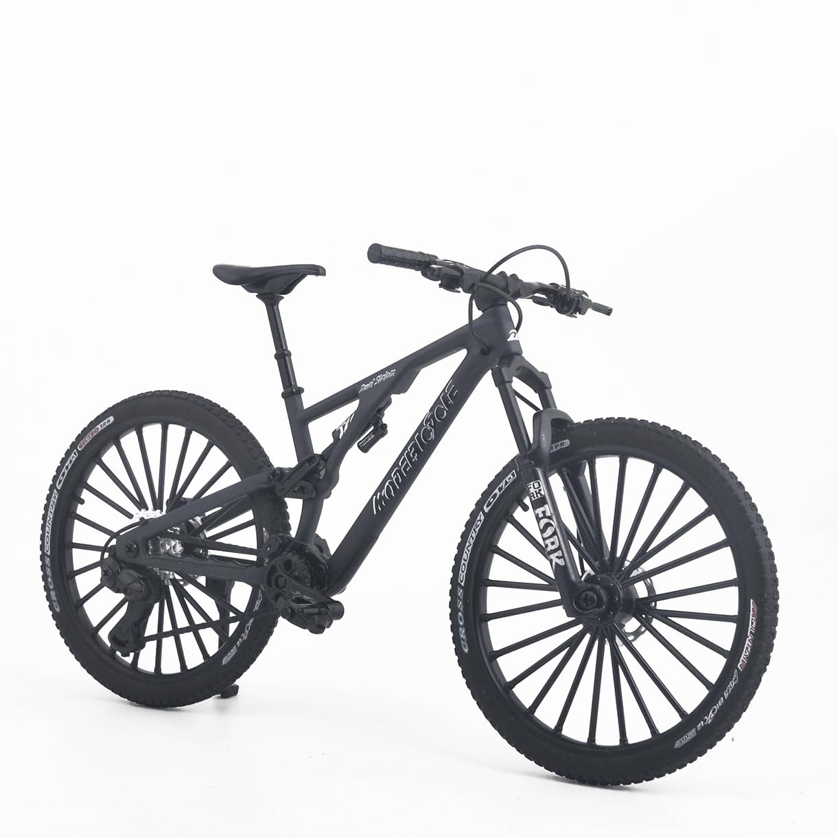Kuasting 1:8 scale die-cast dual slalom MTB toy with precise detail for display.