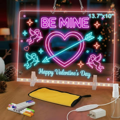 Kyclums Lumiboard shows seven-color LED drawing in action for vibrant doodles.