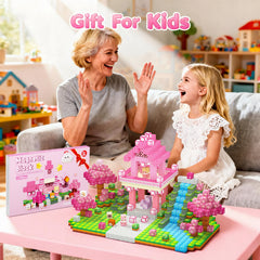 Laoren storage box keeps the castle set neatly organized after play
