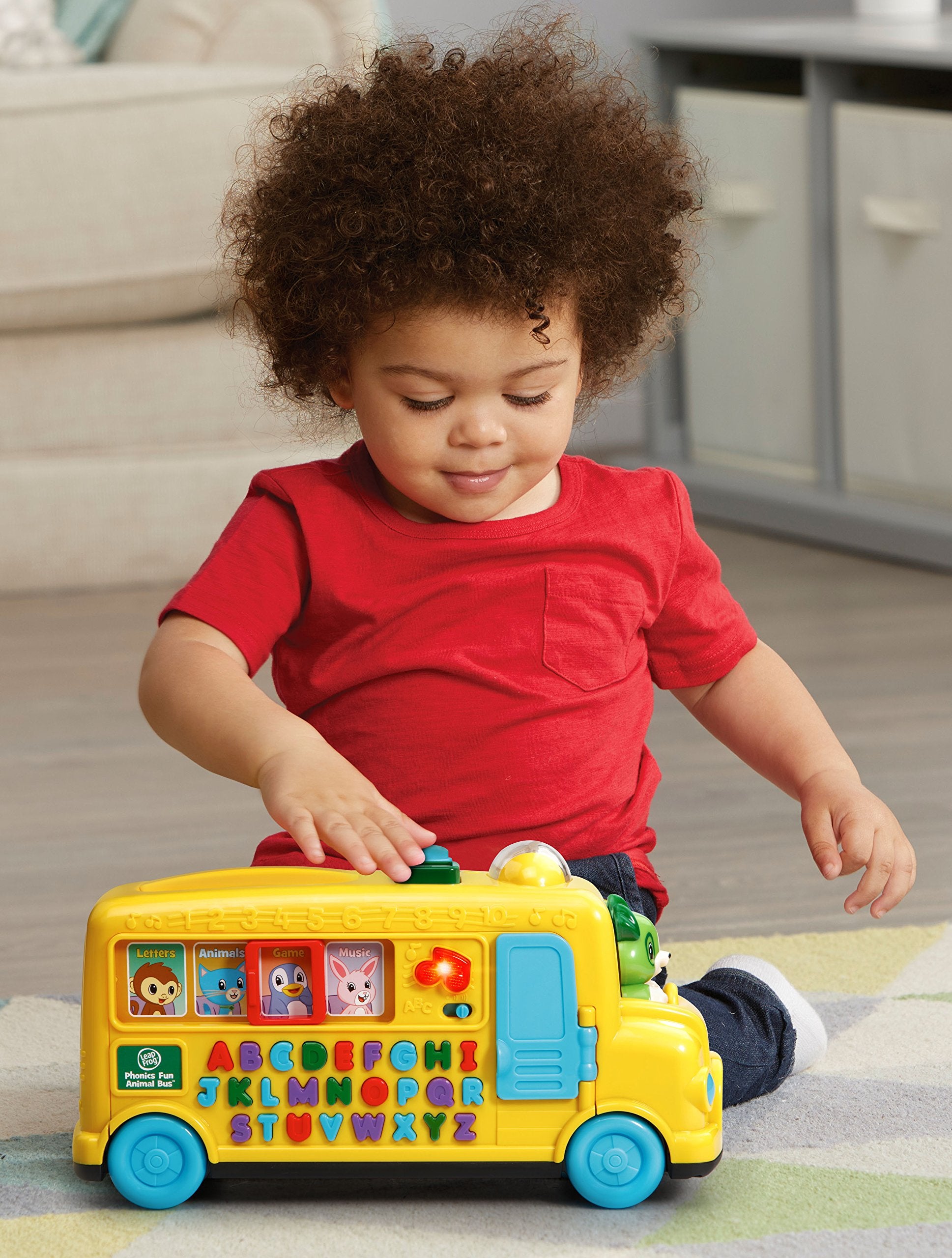 LeapFrog Phonics Fun Animal Bus animal mode introduces an animal that starts with the letter.