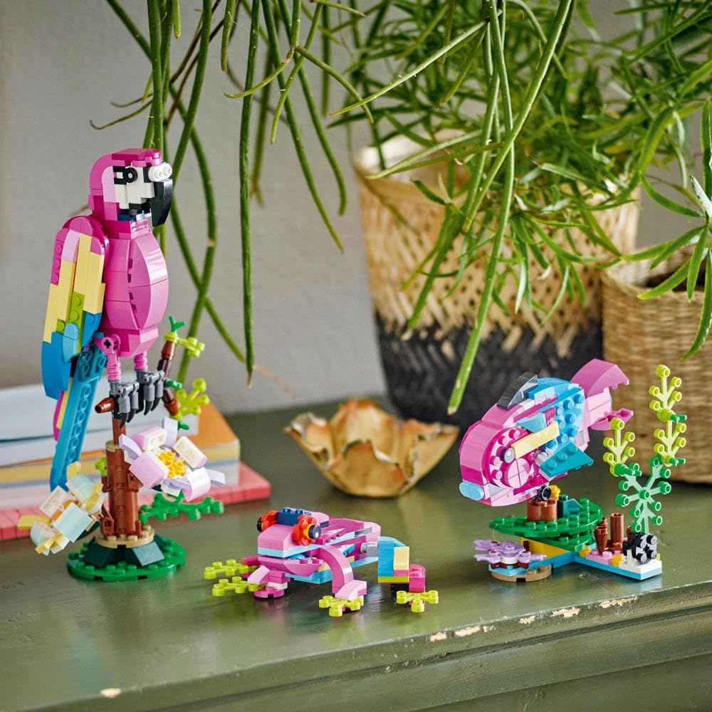 LEGO 31144 Exotic Pink Parrot fish model demonstrates underwater companion