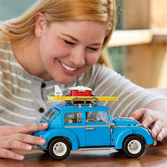 LEGO Creator Expert Volkswagen Beetle 10252 side profile highlighting curved fenders and silhouette