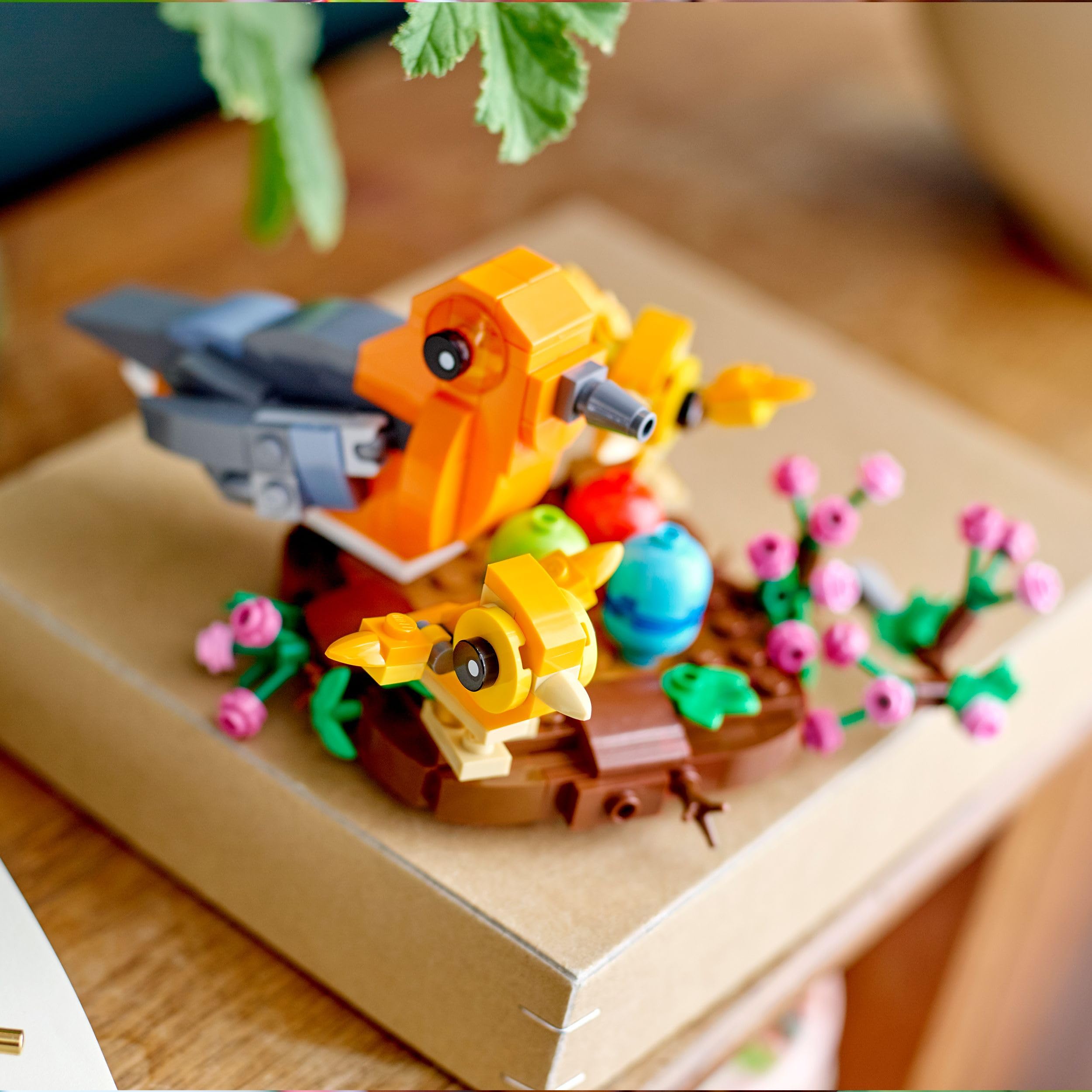 LEGO Bird’s Nest shows mama and baby birds with movable wings for versatile posing.