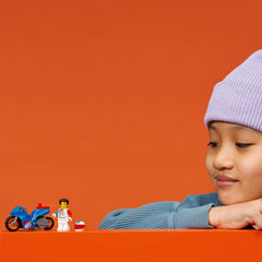 Compact set size allows quick setup and portable play.