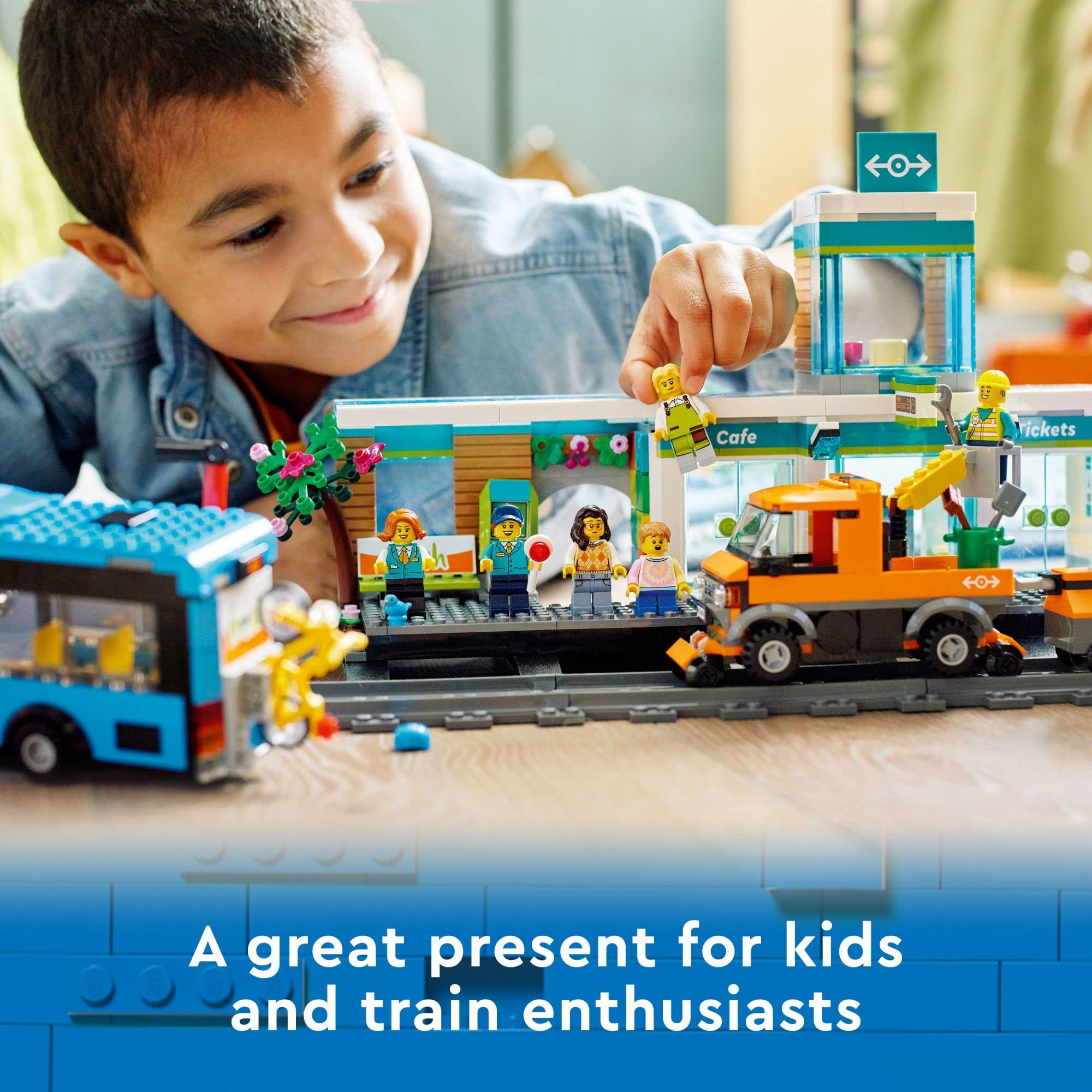LEGO City Train Station 60335 platform bench—authentic waiting area for minifigures.