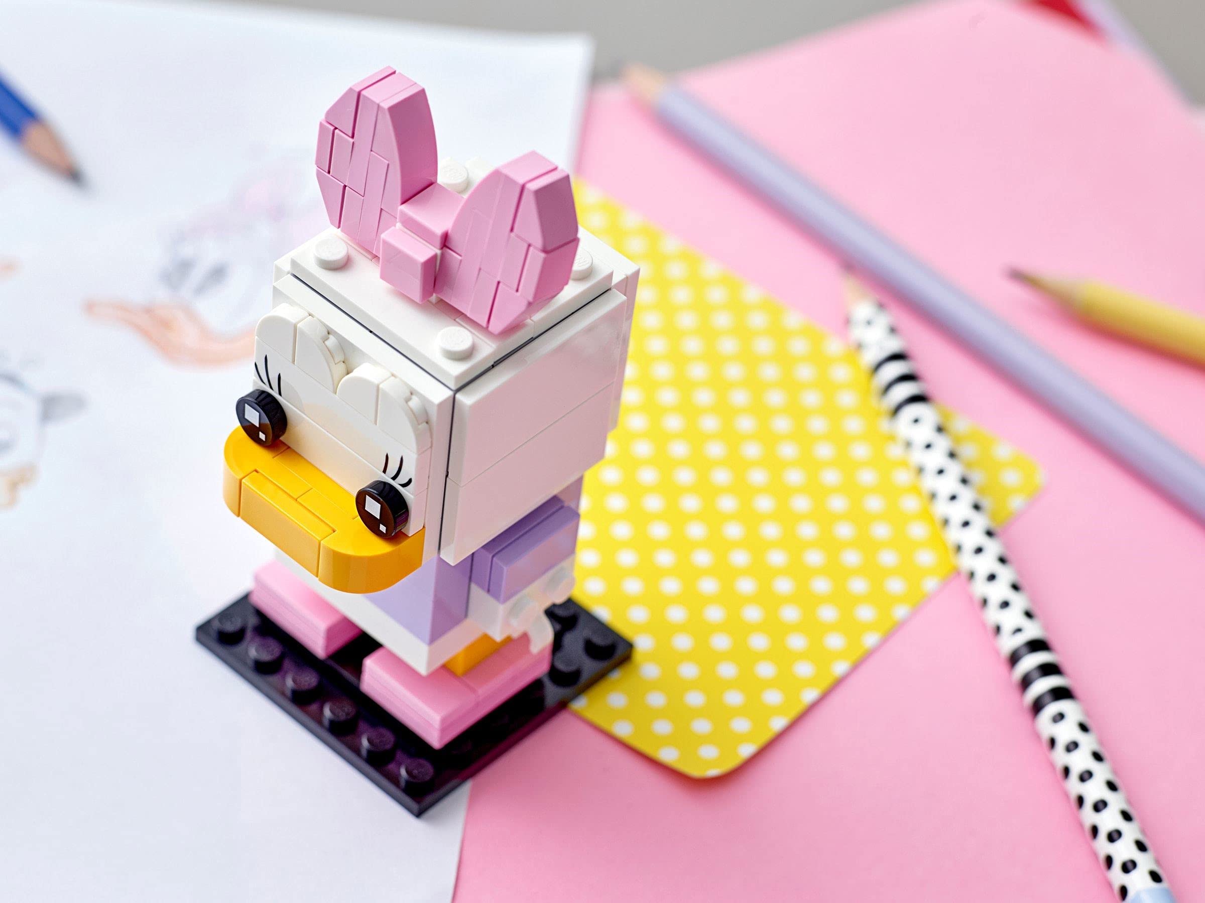 LEGO Daisy Duck BrickHeadz set supports Disney collection display ideas