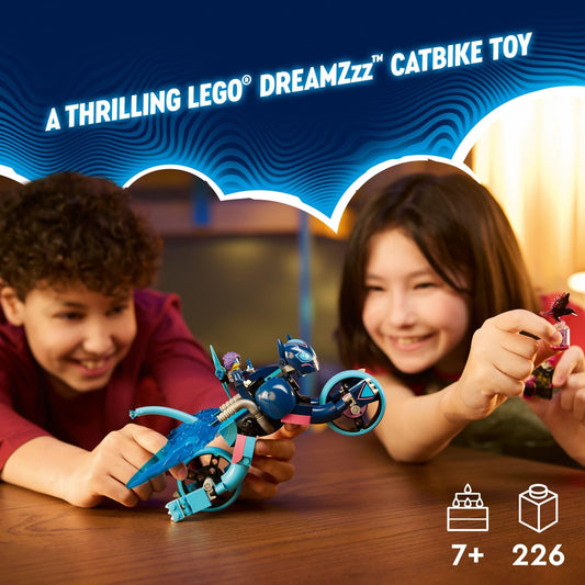LEGO DREAMZzz Zoey’s Cat Motorcycle side view highlights catbike mode for action storytelling.