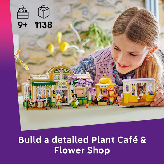 LEGO Friends Plant Café interior with coffee machine and cozy seating.