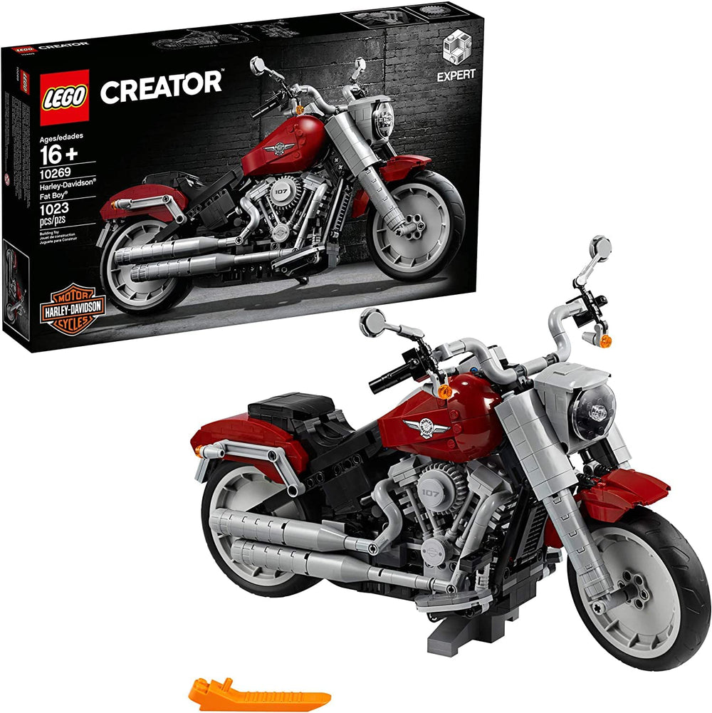 LEGO Harley-Davidson Fat Boy wheels highlight authentic Lakester design for an impressive display.