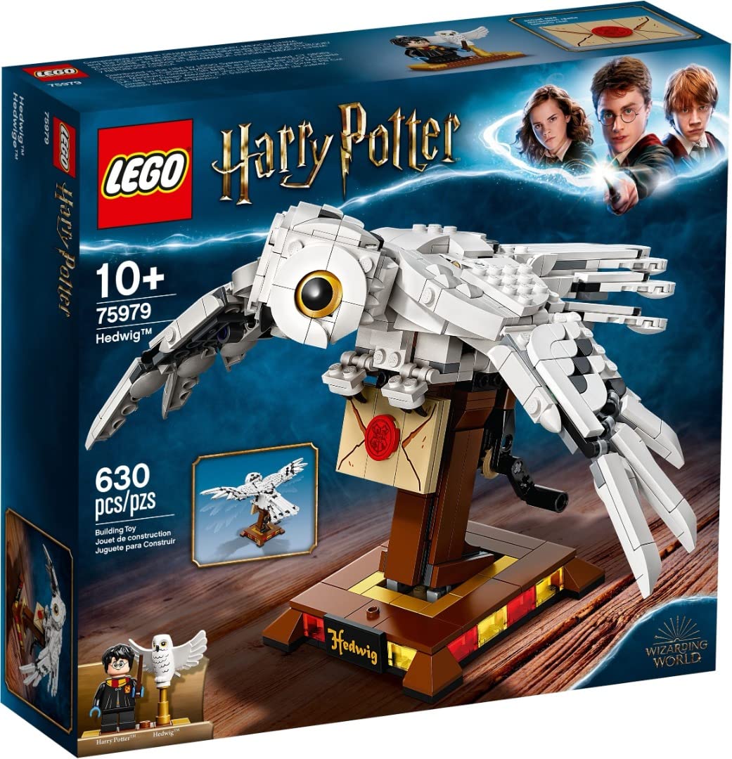 LEGO Hedwig wings movement shows graceful motion for an eye-catching Harry Potter display.