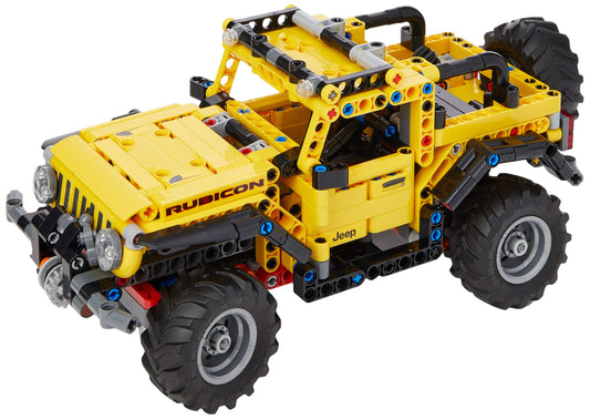 LEGO Jeep Wrangler 42122 front steering enables hands-on driving play.
