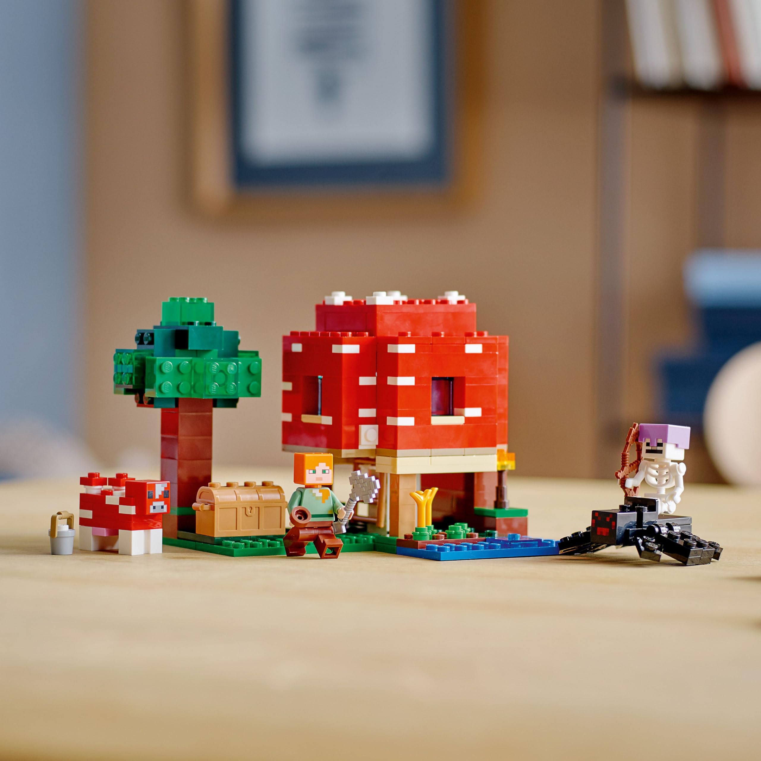 LEGO Minecraft Assembly pieces arranged for versatile builds and reconfigurable layouts.