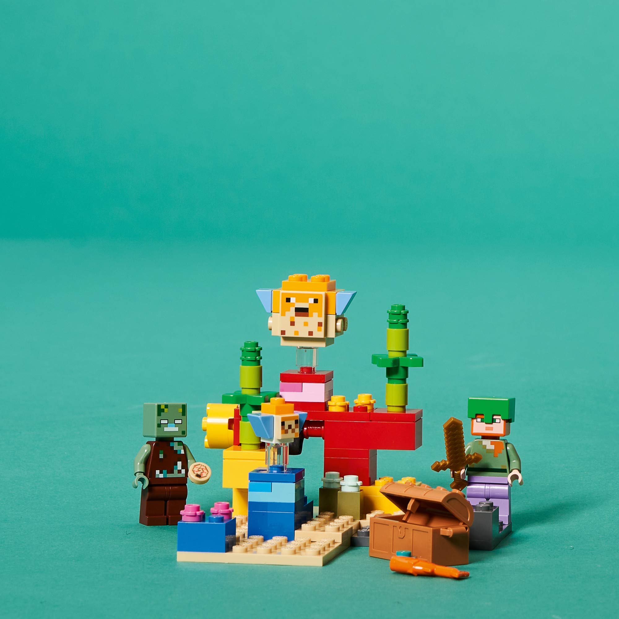 LEGO Minecraft Coral Reef: 92-piece kit for expanding adventures.