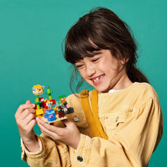 LEGO Minecraft Coral Reef: inflated puffer fish adds bright action.