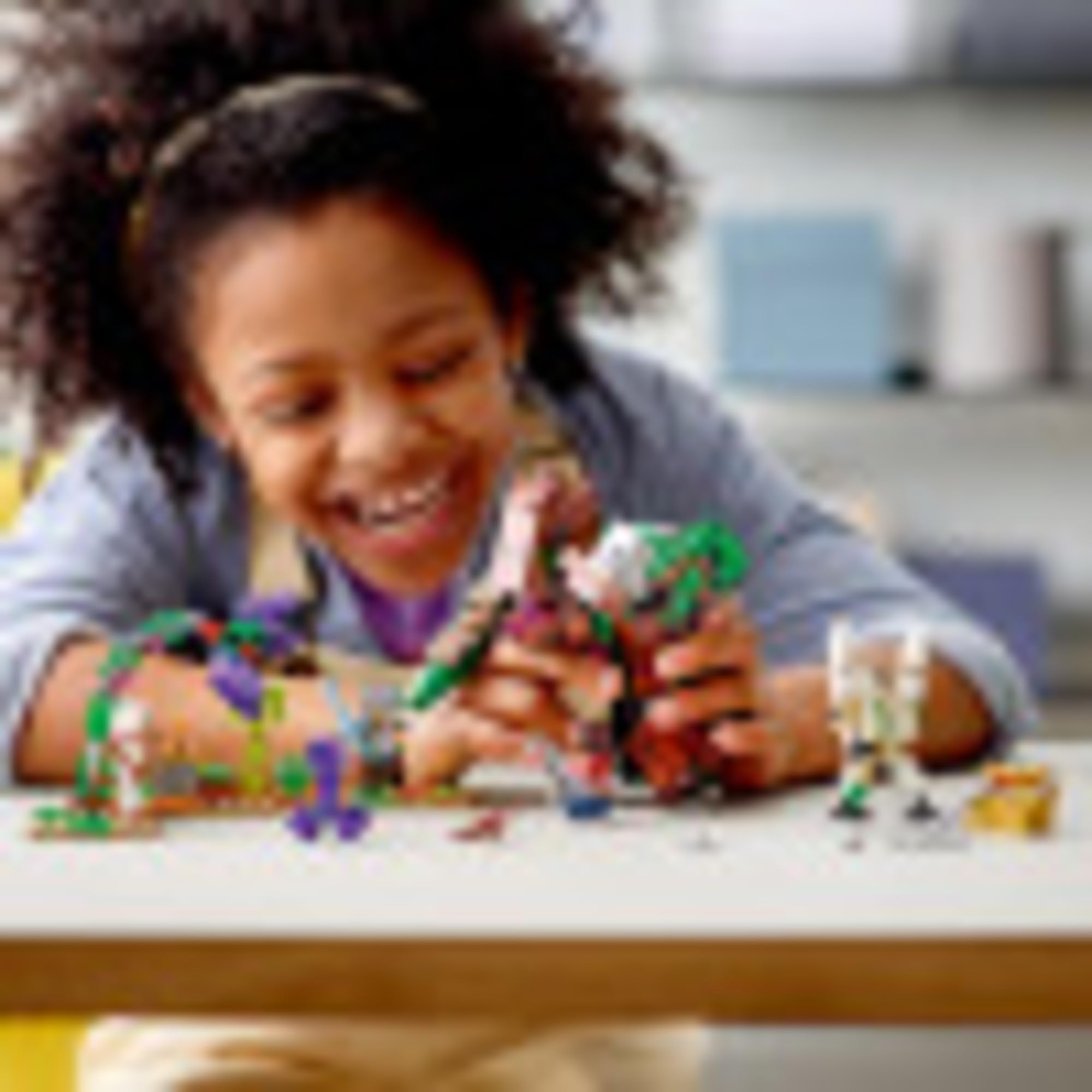 LEGO Minecraft Jungle Abomination 21176 opening mouth for dramatic action play.