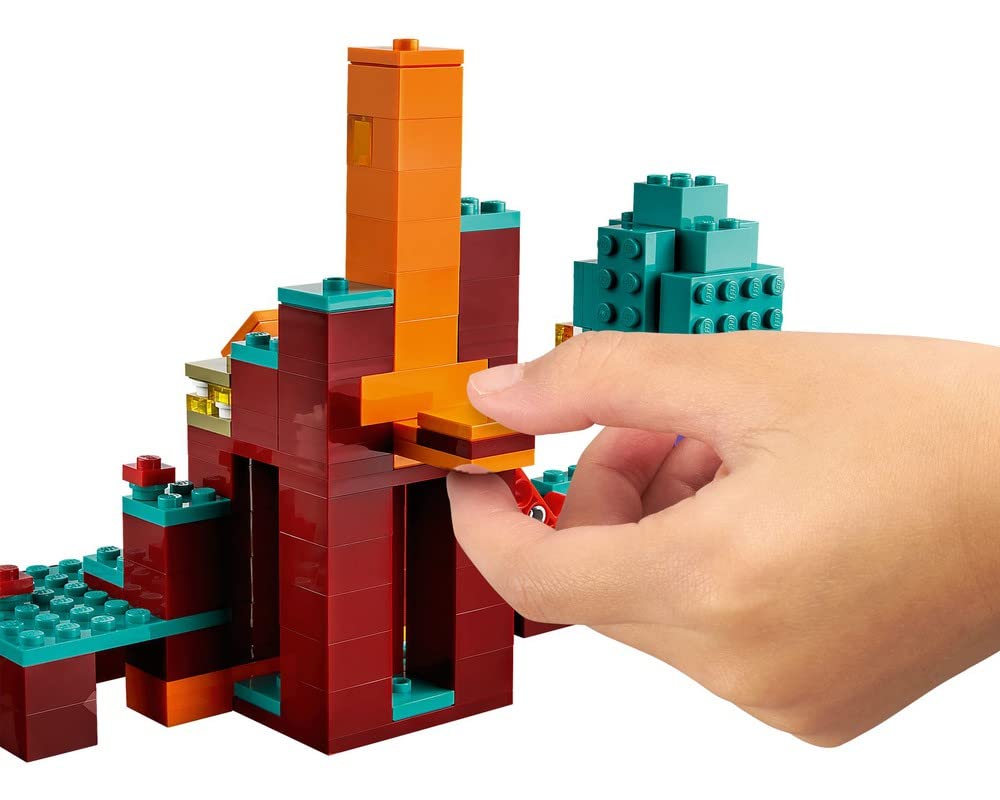 LEGO Minecraft Lava River bridge scene enables bridge-building adventures.