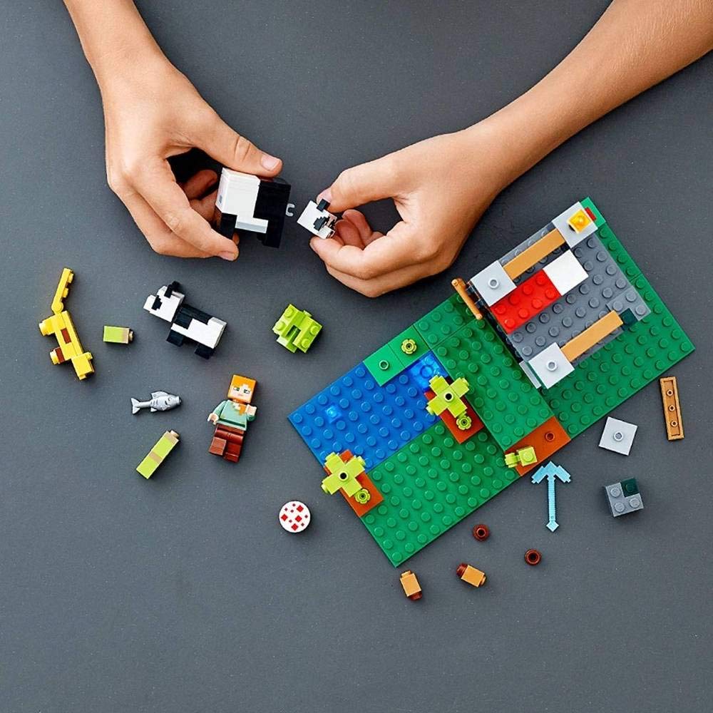 LEGO Minecraft Ocelot and Tools image adds character companions for adventures