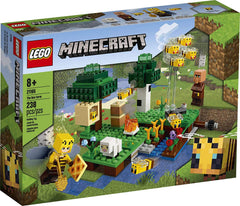 LEGO Minecraft The Bee Farm: beekeeper with elytra wings for imaginative play.