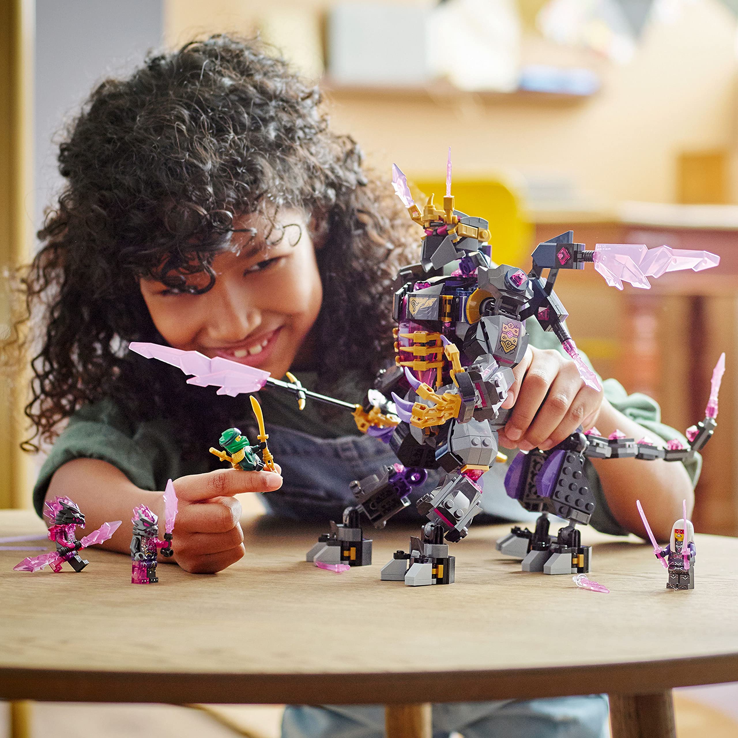Harumi minifigure included for elevated NINJAGO city battles.