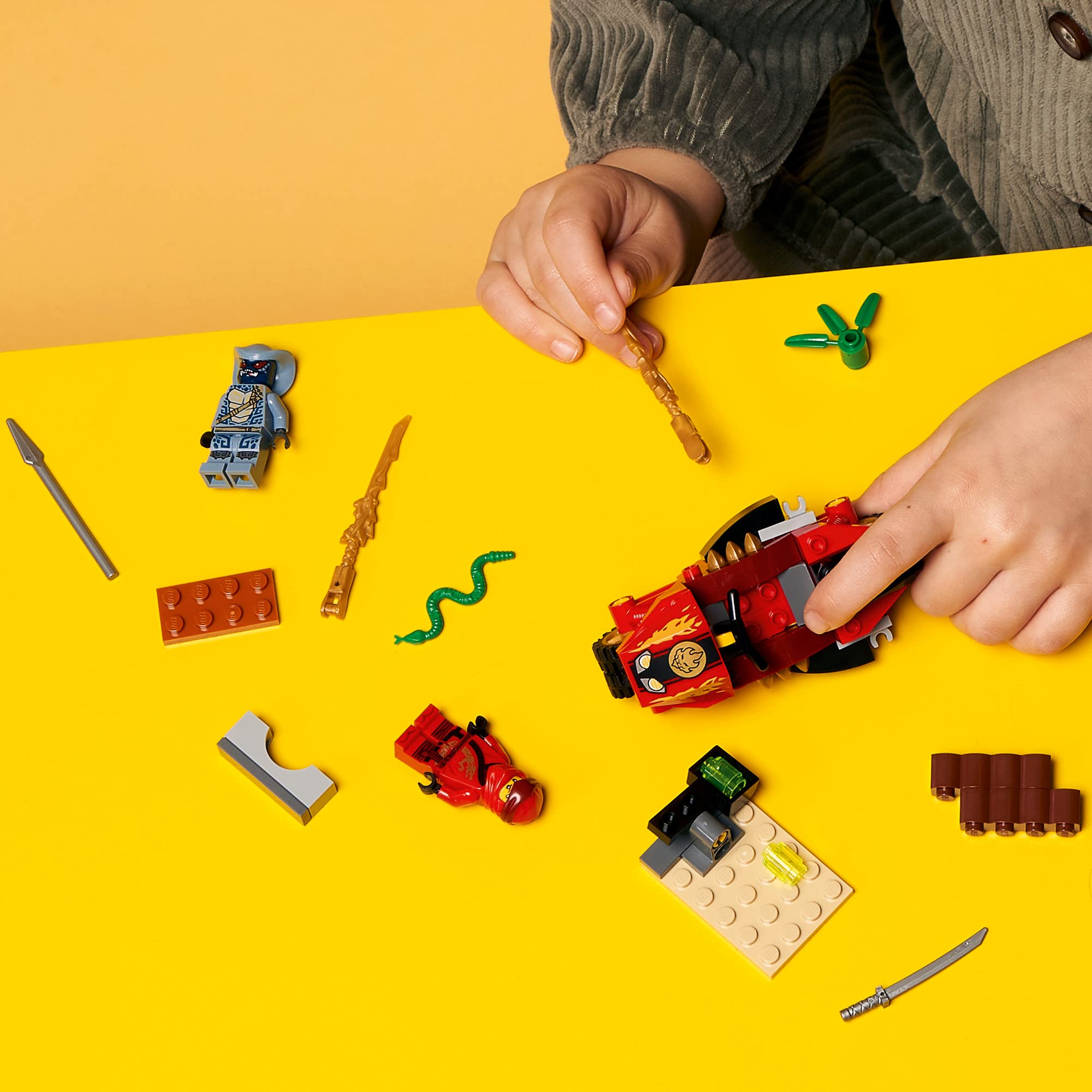LEGO NINJAGO Kai's Blade Cycle Starter Brick base speeds up building