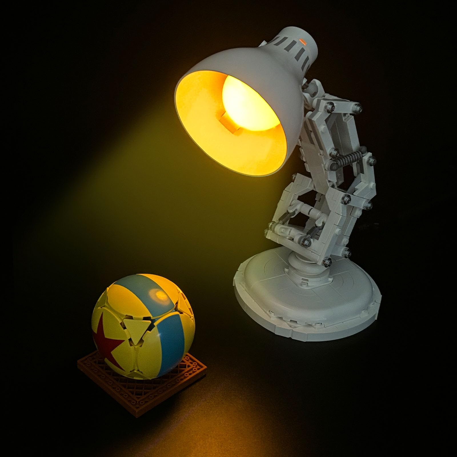 Lego Pixar Luxo Jr light kit uses durable ABS and safe components.