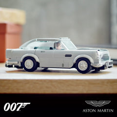 LEGO Speed Champions 007 Aston Martin DB5 side view highlights sleek lines for fans.