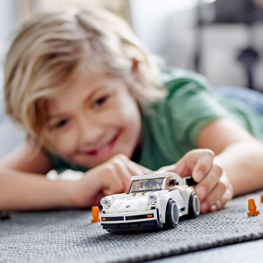 LEGO Speed Champions cockpit detail with helmeted minifigure for racing play