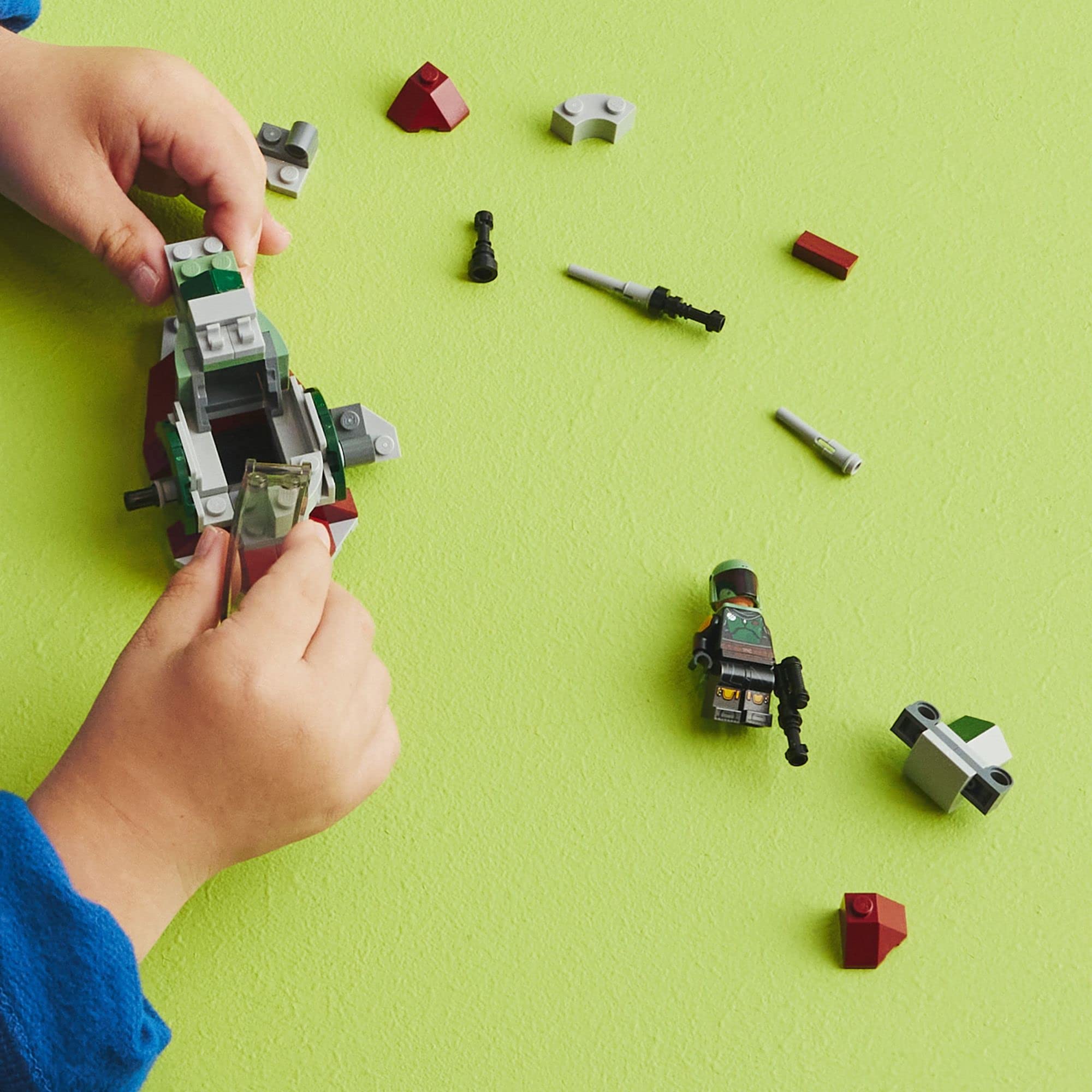 LEGO Star Wars Boba Fett Microfighter with flick shooters for action scenes