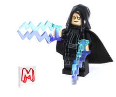 Emperor Palpatine with two bolts in a foil pack, ideal for display.
