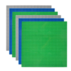 Lekebaby Classic baseplates in green for colorful, open-ended building play