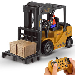 Leopmase remote-control forklift front view showing 11-channel action for dynamic play