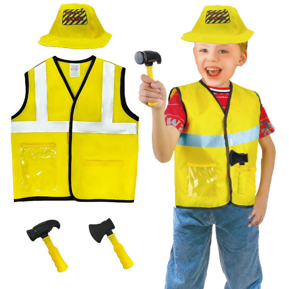 Lesheng Space dress-up trunk for kids with realistic accessories and durable materials.