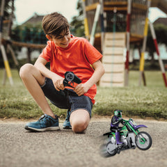 LEXiBOOK RC18 Crosslander battery charge info with quick recharge and play time.