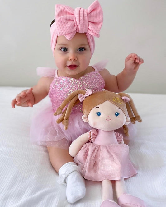 LeyaDoll ultra-soft fabric provides comforting hugs during playtime