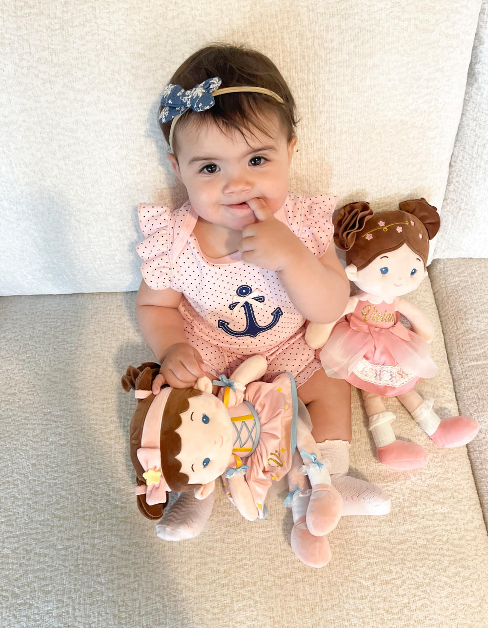 LeyaDoll ultra-soft fabric closeup – plush texture and cozy touch.