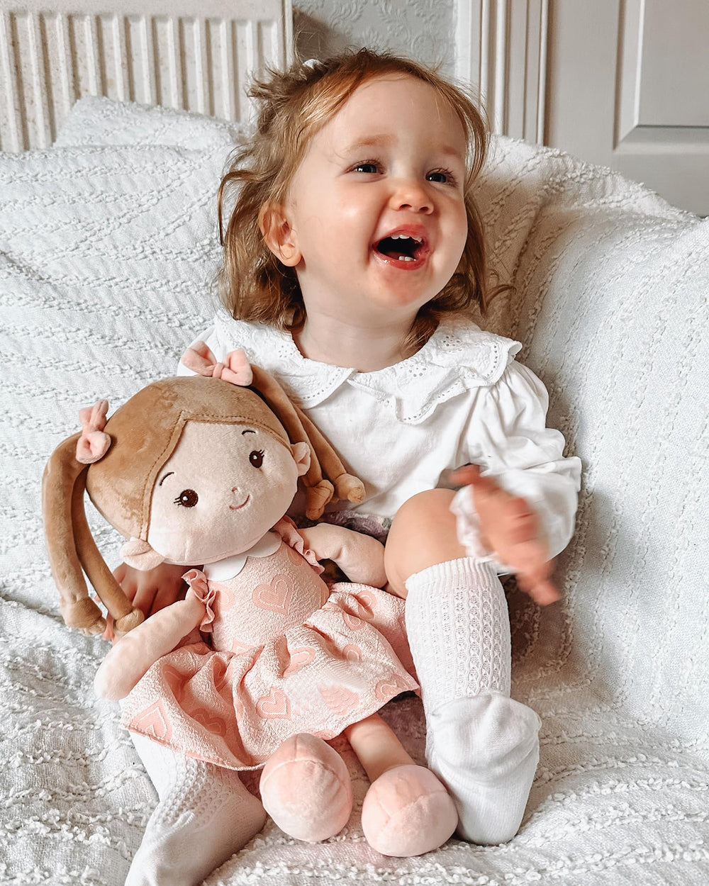 LeyaDoll flexible limbs enable versatile, imaginative play