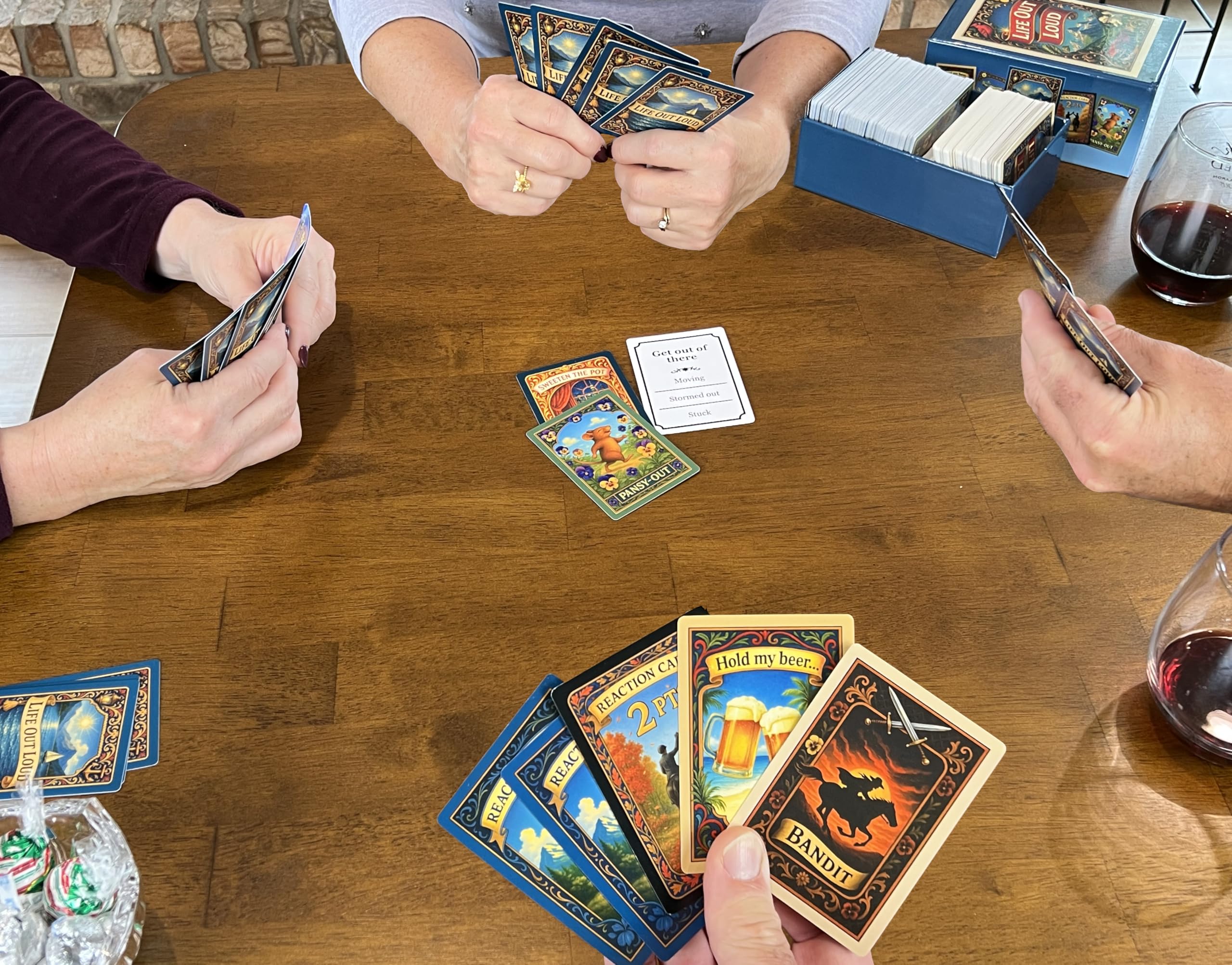Life Out Loud card guide assists new players to start quickly.