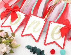 LINLULU banner serves as a charming photo prop for memories