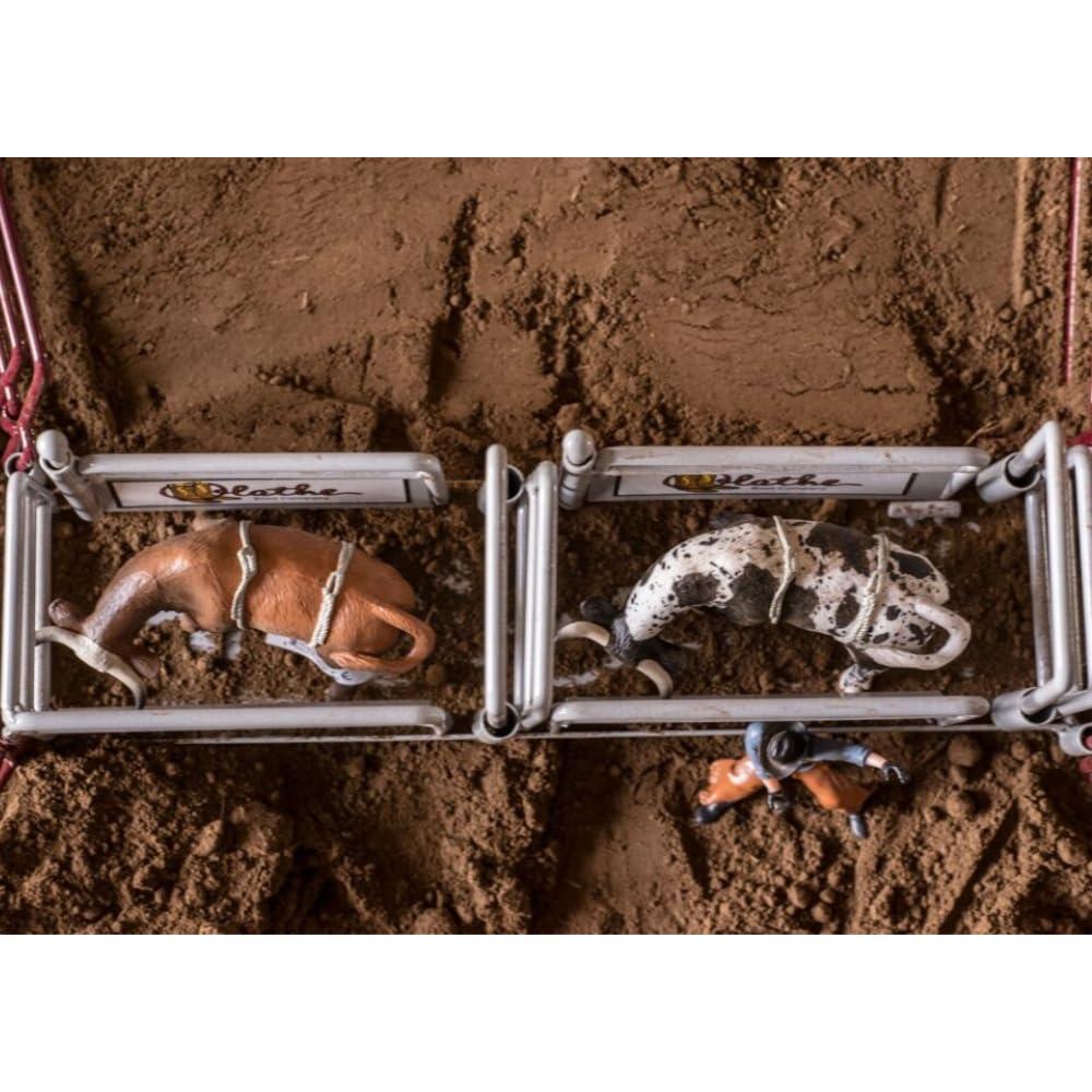 Little Buster Bucking Bulls 1:16 scale accuracy ensures cohesive ranch dioramas.