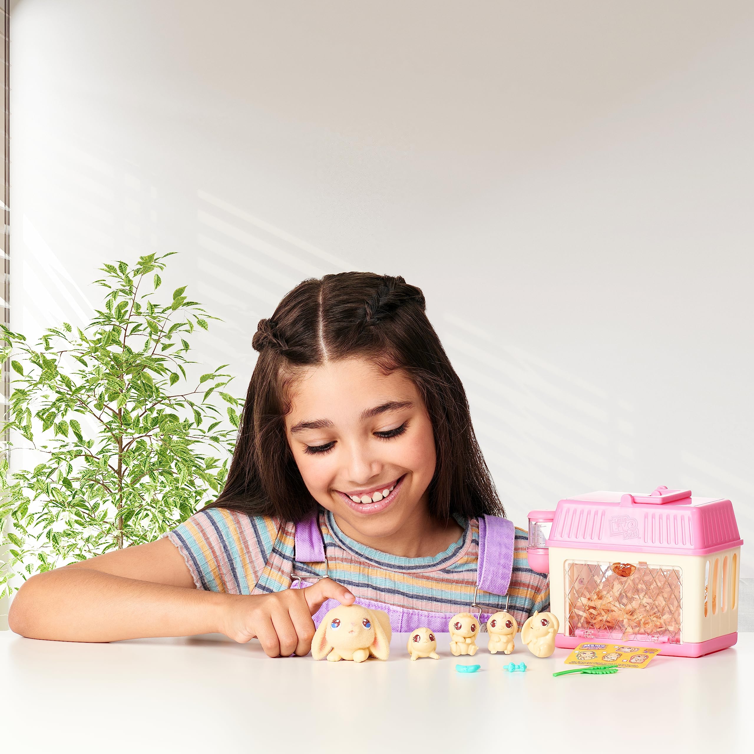 Little Live Pets baby bunnies revealed inside the toy house
