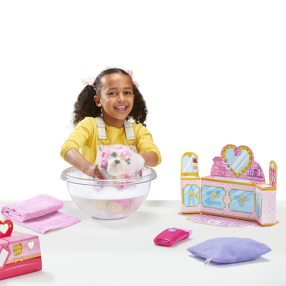 Little Live Scruff-A-Luvs Cutie Cuts collar adds pretend fashion to play