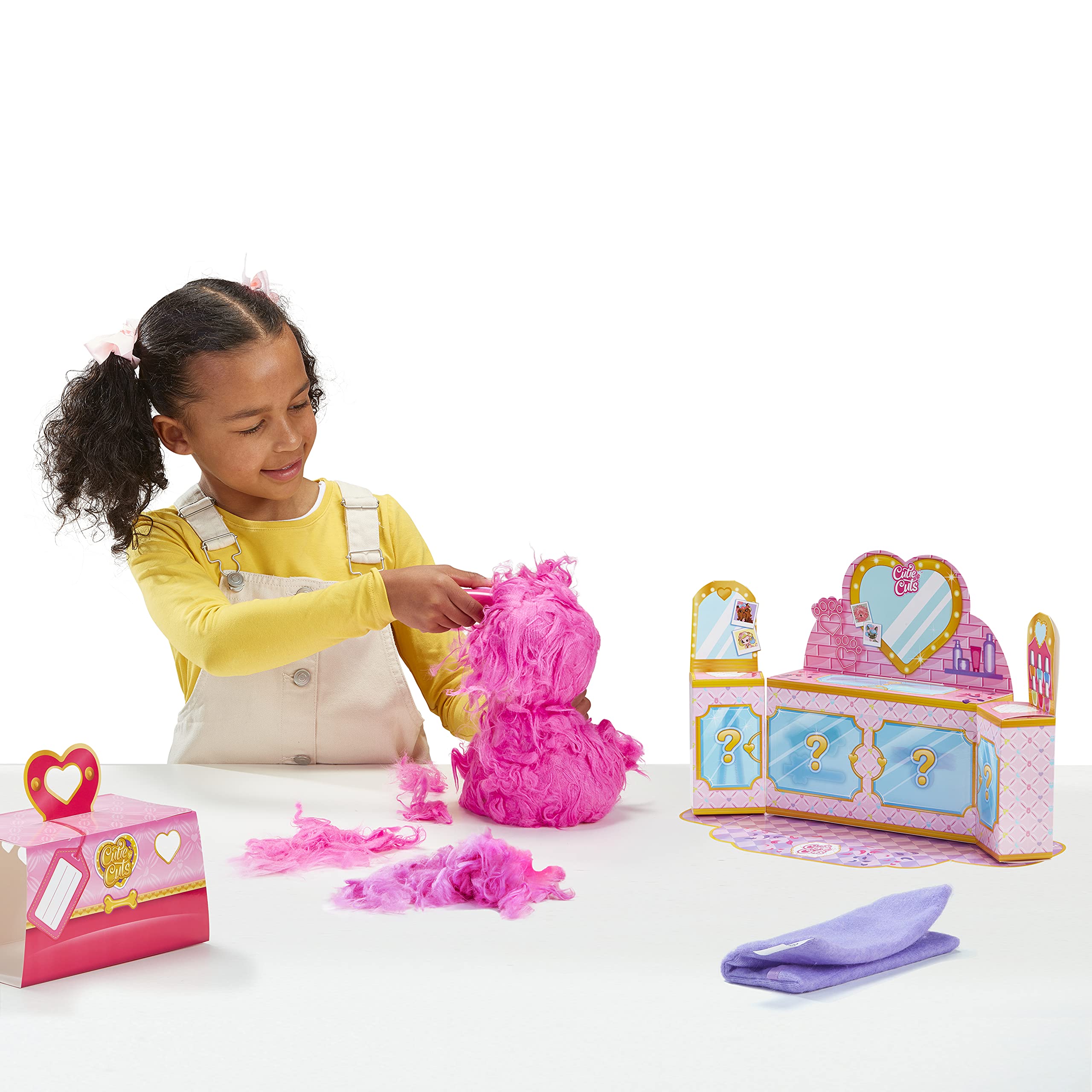 Little Live Scruff-A-Luvs Cutie Cuts comb helps neat styling sessions