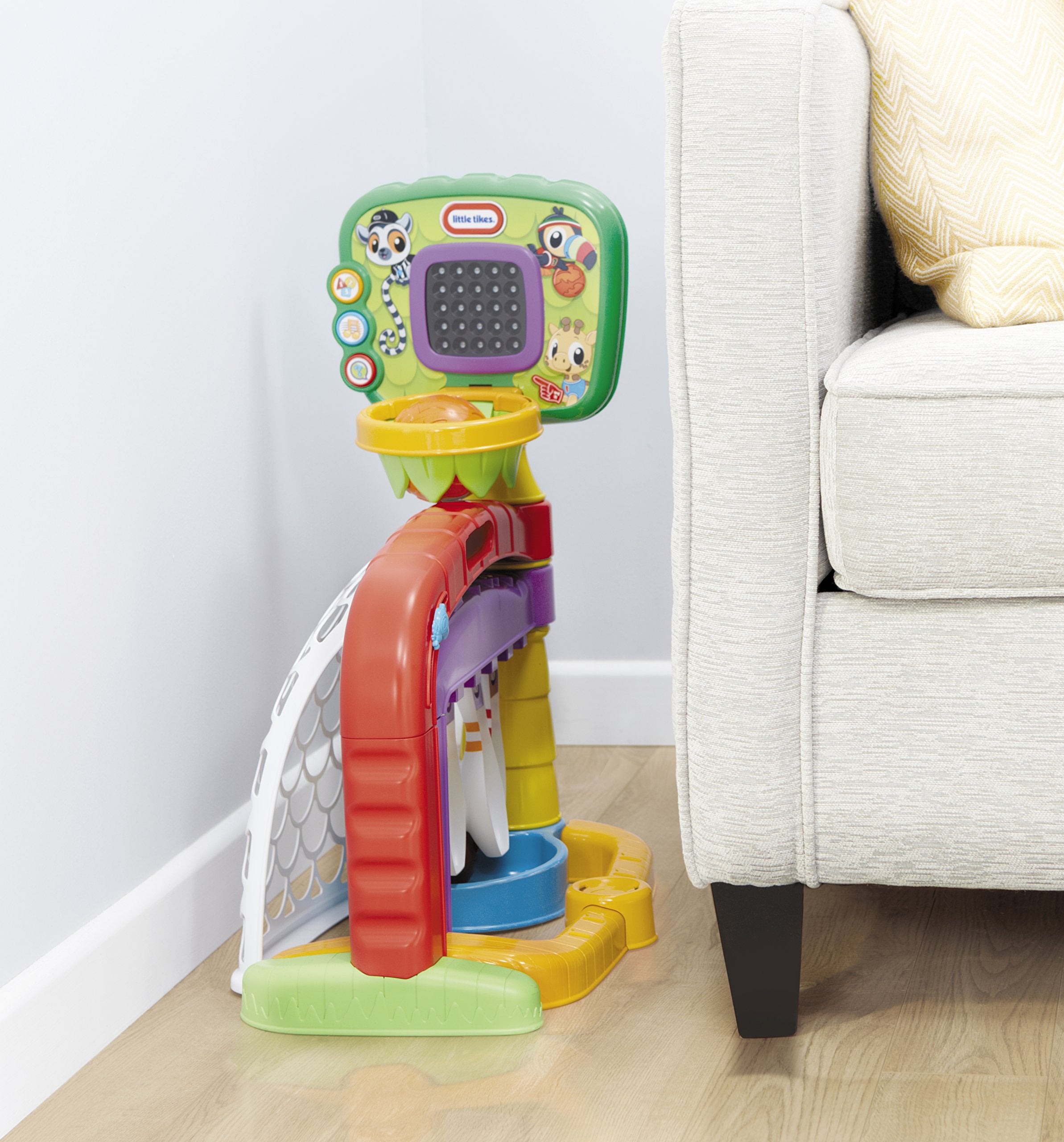 Little Tikes 3-in-1 Sports Zone includes balls for all games