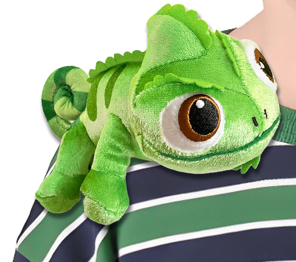 Lizard Plush shoulder magnet toy, a portable travel companion.
